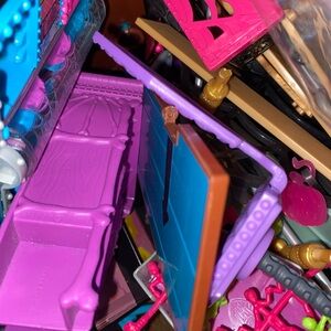 Monster High mystery lot of Furniture